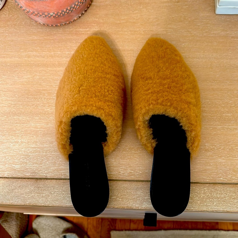 JENNI KAYNE furry mule